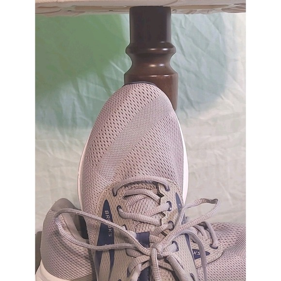 Brooks Men's 11.5 Light Gray Range Running Shoes Performance Sneakers - Picture 7 of 10
